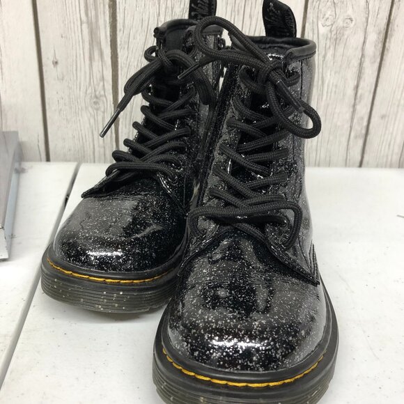 Martens Air Wair With Bouncing Soles Girls Boots Size NWOT